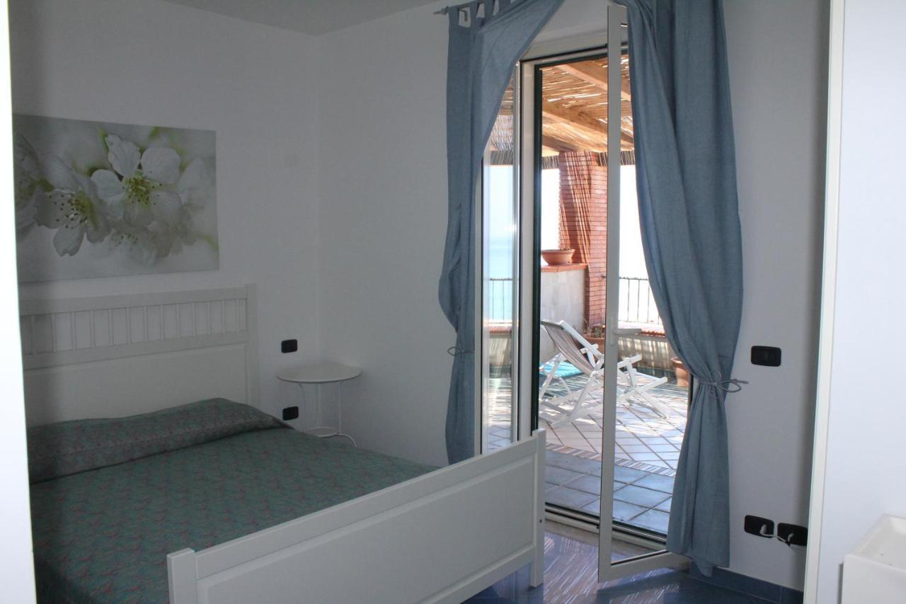 Waikiki Beach Apartments Santa Maria di Castellabate Zewnętrze zdjęcie