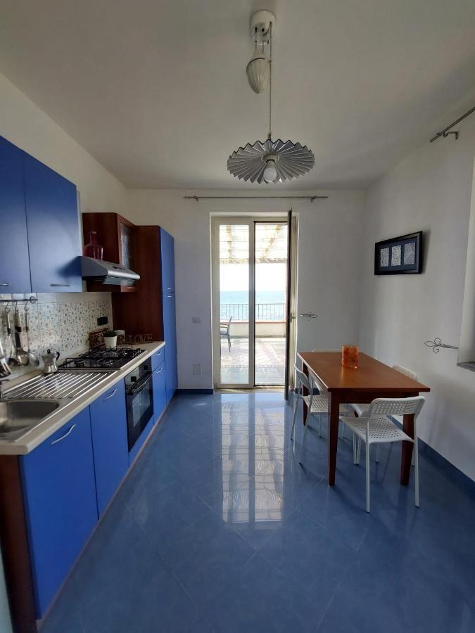 Waikiki Beach Apartments Santa Maria di Castellabate Zewnętrze zdjęcie